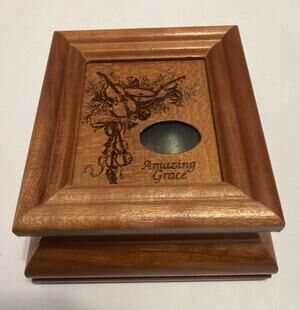 P. Graham Dunn Music box Plays "How Great Thou Art" Made In Ohio 1995 Works